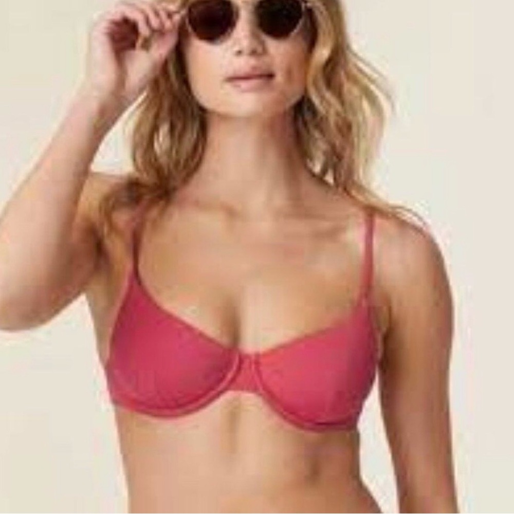 Andie Swim The Bermuda Top in Raspberry Pink Size M NWT‎